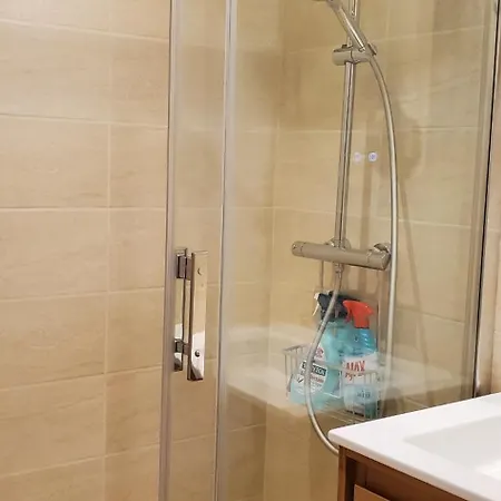 Le Capitole Vue 27m2 Les Pieds Dans Leau 2 Adultes 2 Enfants Clim Et Garage