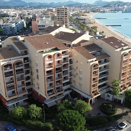 Apartman Le Capitole Vue 27m2 Les Pieds Dans Leau 2 Adultes 2 Enfants Clim Et Garage Fréjus